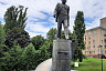 Саратовцы на экскурсии по набережной узнают о любви Гагарина к Волге